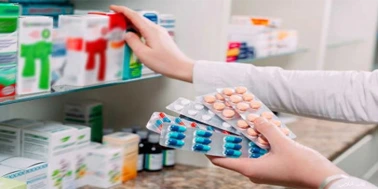 نسخه پیچی داروخانه (تکنسین دارویی)